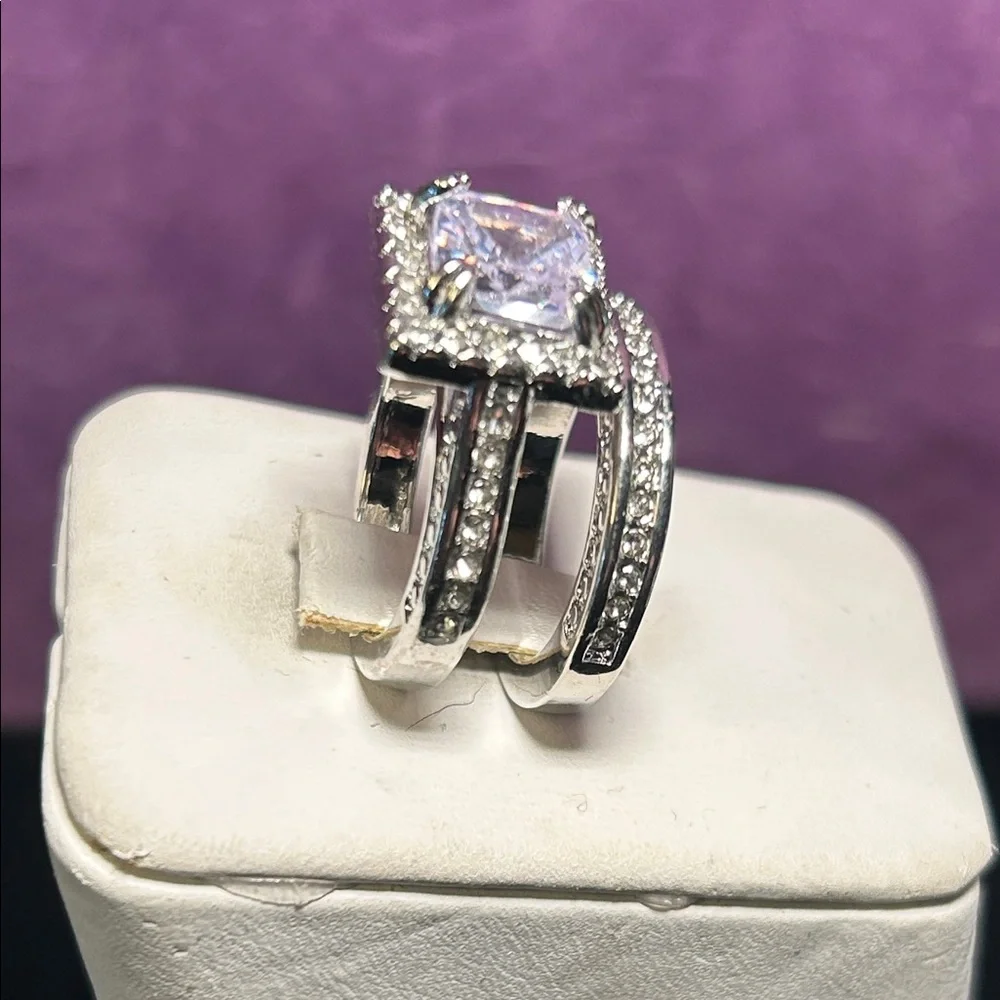 🛑UNAVAILABLE🛑 Elegant Silver Women's Ring Set - Picture 2 of 8